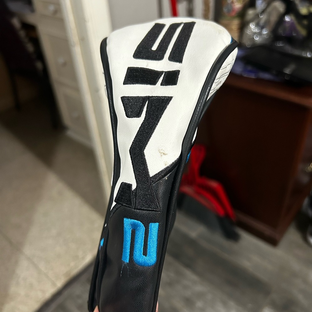 TaylorMade Black, White and Blue Fairway Headcover